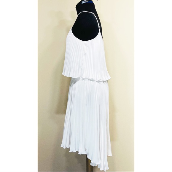 Never worn Cache tiered pleated hi-low midi dress size L - Picture 2 of 7